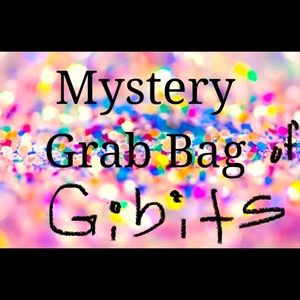 Mystery Bag of 5 Gibits for Crocs 🐊